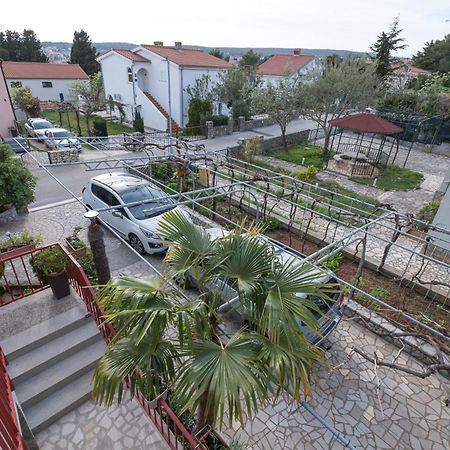 Apartments Lovorik Krk Town Esterno foto